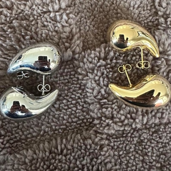 Gold and Silver water drop designer style earrings lightweight (2) pair, 32 mm - Picture 3 of 3